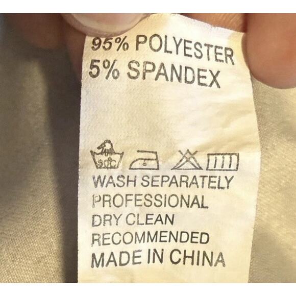 Capri Leggings Plus Size 2X Black with Pink/Lavender Floral Print - Picture 6 of 7